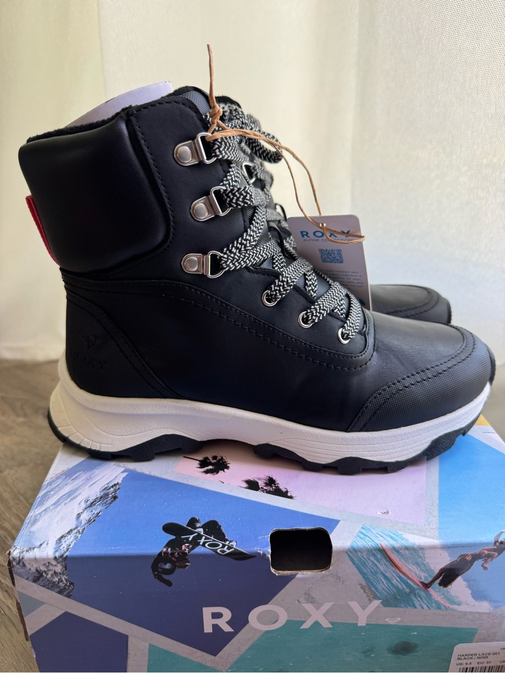 NWT Roxy Harper Lace-Up Insulated Snow Boot